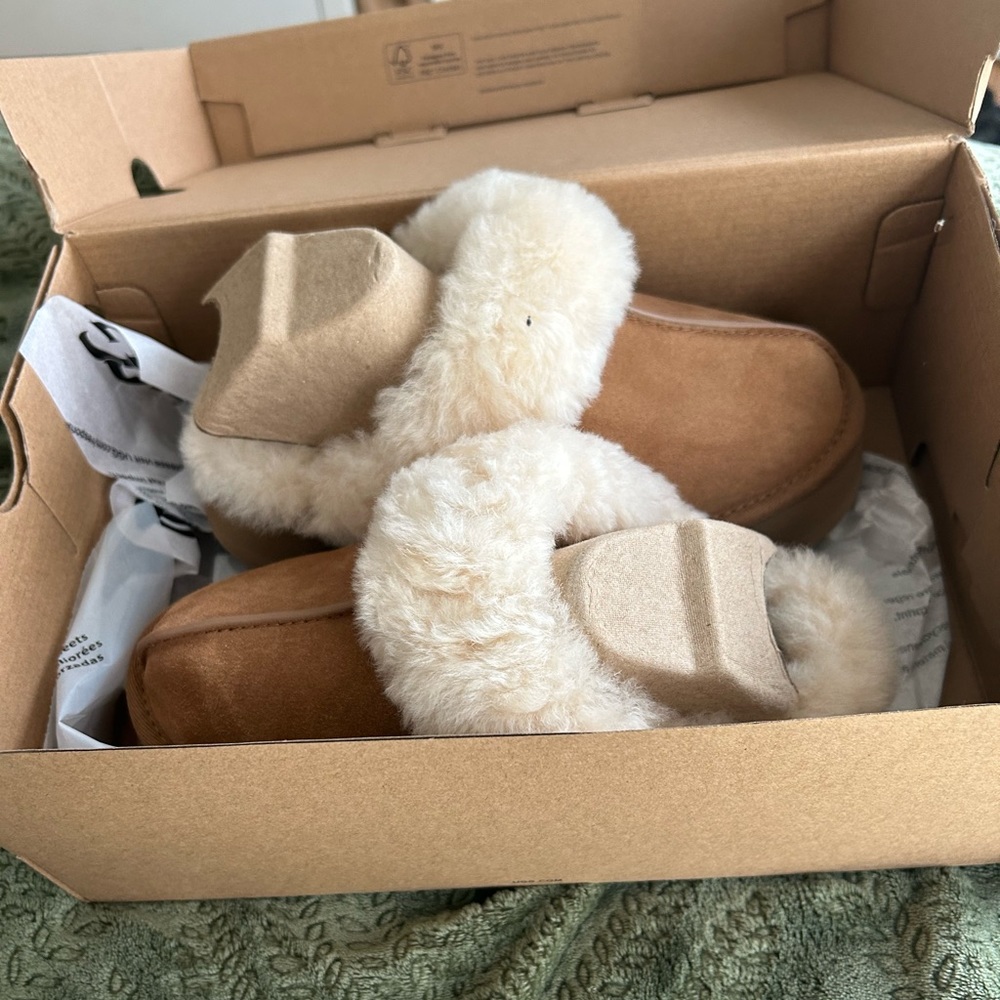 UGG Women Disquette in Chestnut Size 5 W | New, Never Worn
